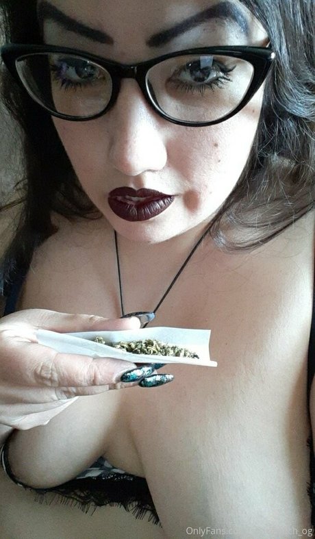 spacevvitch666 model pretty pics