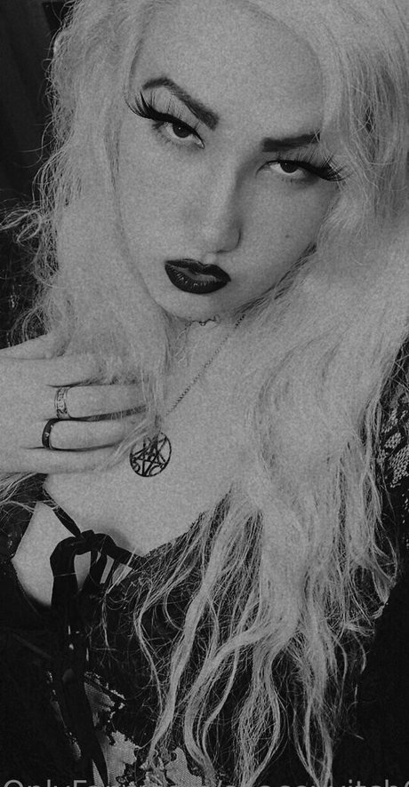 spacevvitch666 sexy model archive