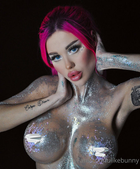 ursakura pornographic actress pictures