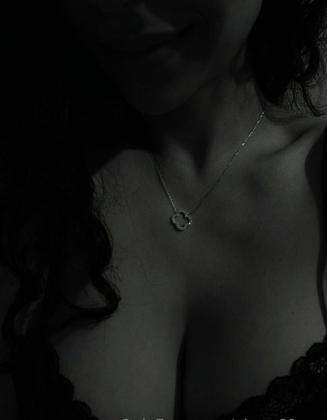 hairy armpits onlyfans beautiful archive