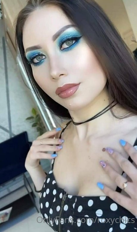 roxychics free star img