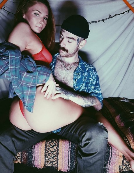 thisominouslife nice model image