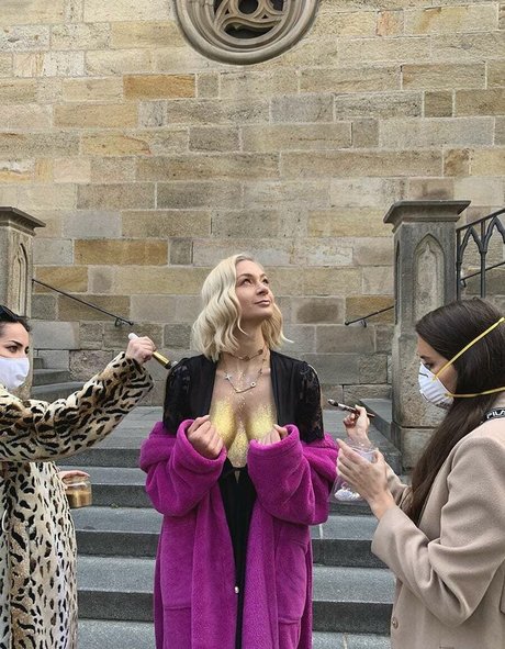 stars onlyfans sexy image