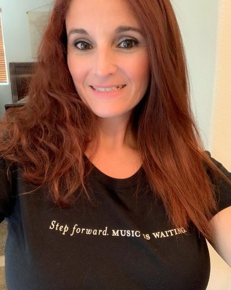 Mrs Badass beautiful model photos