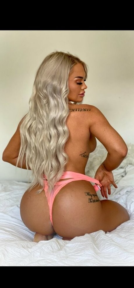 Sophia Turner Deso Nudes hot model image