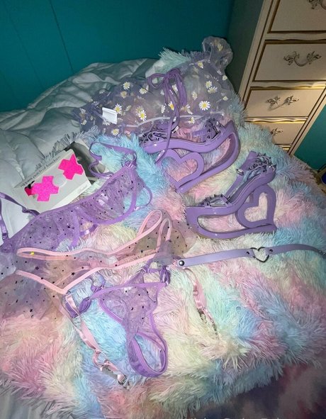 leahsprettyfeet nudes pornstar pictures