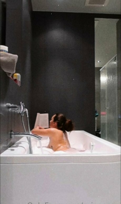 shemale fucks girl onlyfans hot gallery