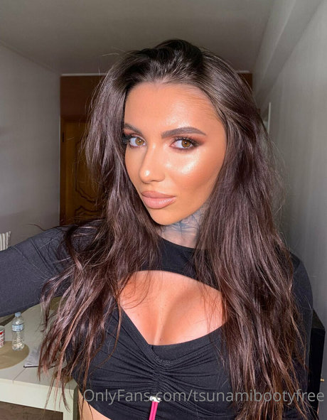 trans asian onlyfans beautiful pic