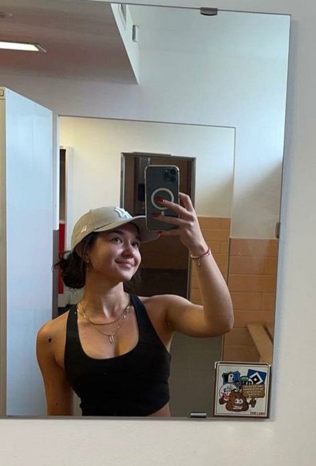 Eva Lys star hot photo