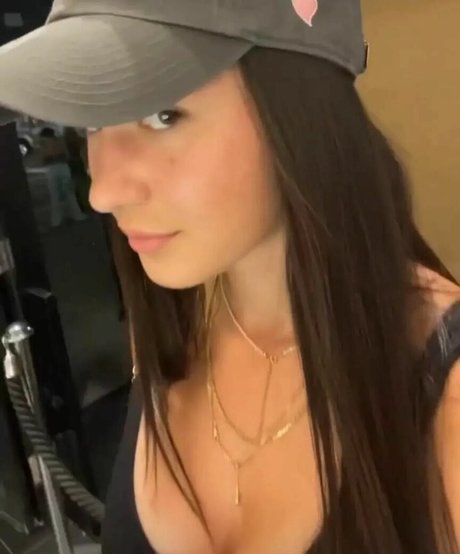 Eva Lys pornstar exclusive pictures