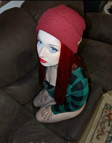 beanie babieee erotic model img
