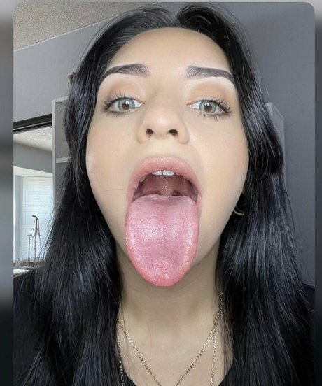 famous onlyfans top photos