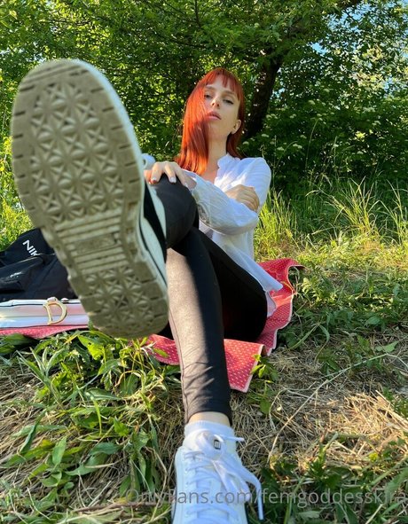 Goddess Kira Photo Gallery