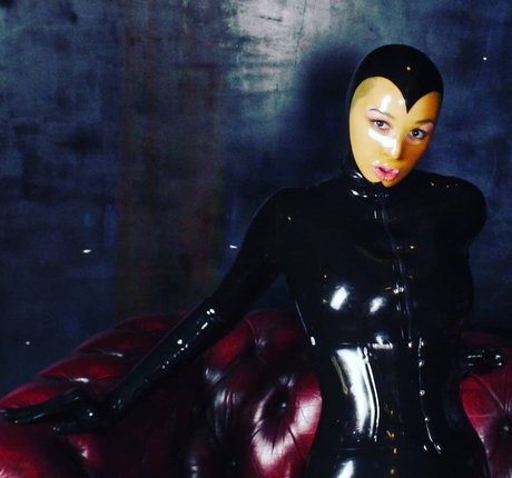 Latex Fetish nude star galleries