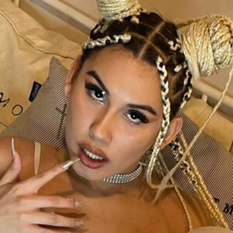 Giuli Turns star nudes images