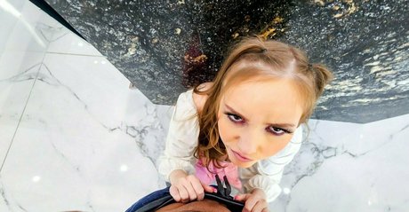 violetcox pornographic star pictures