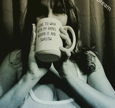 Allie Q porn actress gallery