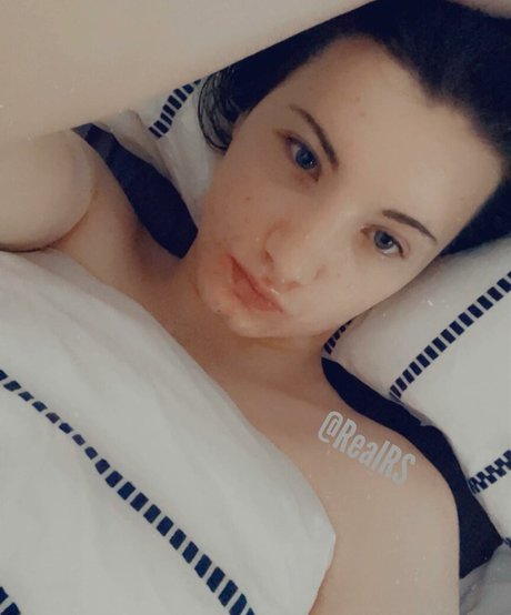 RealRS nudes actress pictures
