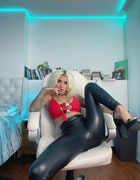 hairy legs onlyfans sexy nude image