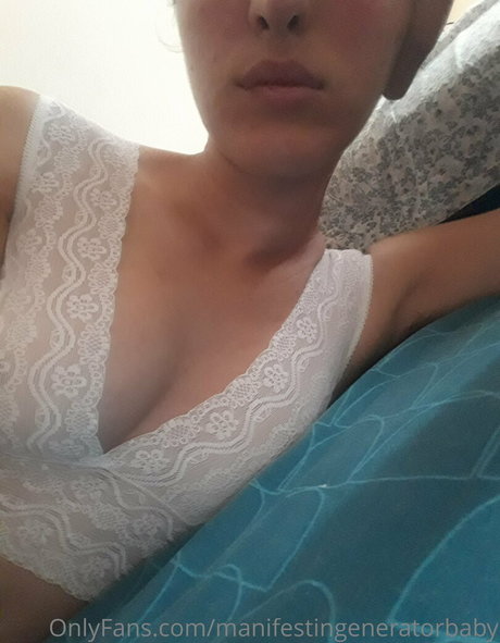 manifestingeneratorbaby top model photo