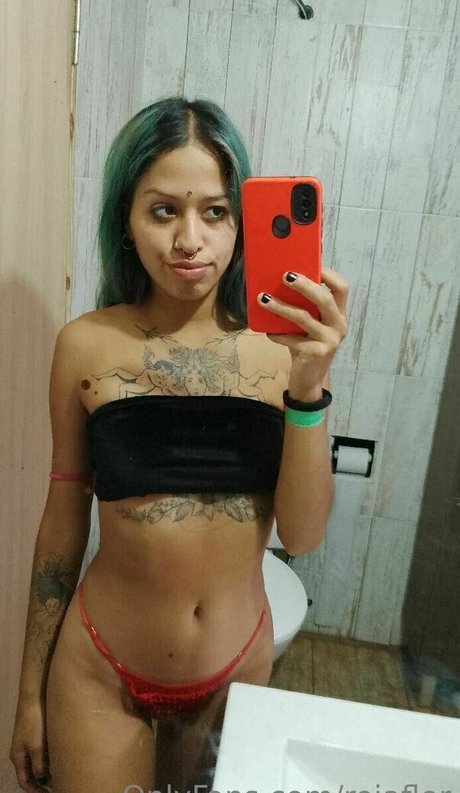 redbunniee xxx pornstar photo