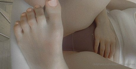 daphnebubblefree porn model photo