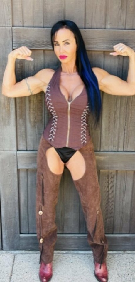 jewels jade vip Profile Photo