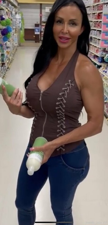 jewels jade vip nudes pornstar pic