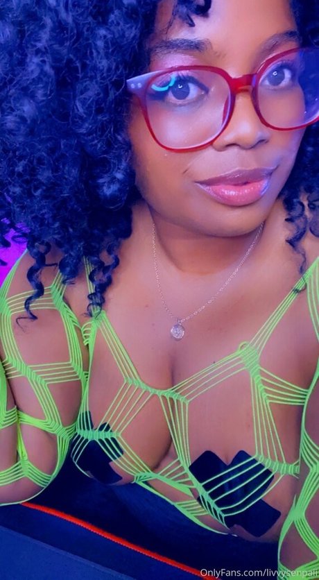 waitress onlyfans beautiful pics