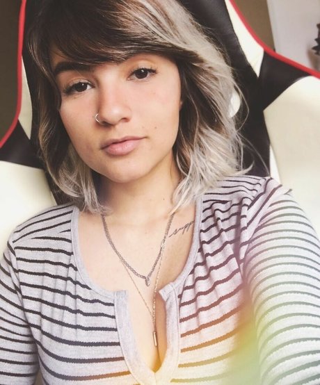 Riyuuka beautiful pornstar gallery