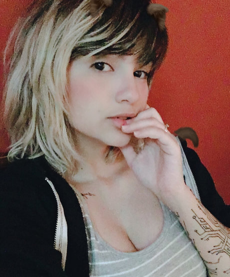 Riyuuka pornstar naked pic