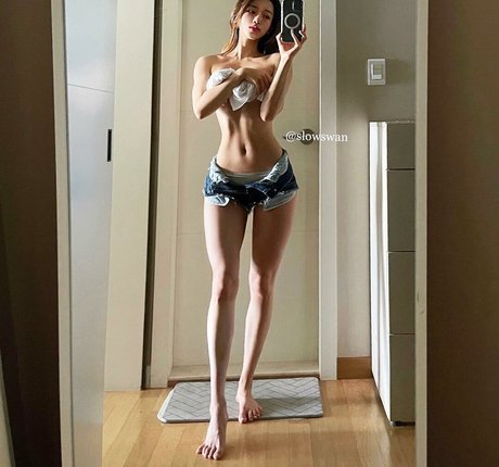 slowswan erotic model galleries