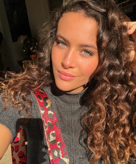 Illana Barry model sex img