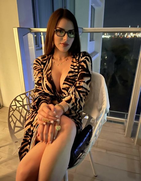 nerdy onlyfans free photo