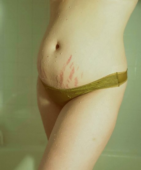 Ivie Walker model pretty picture