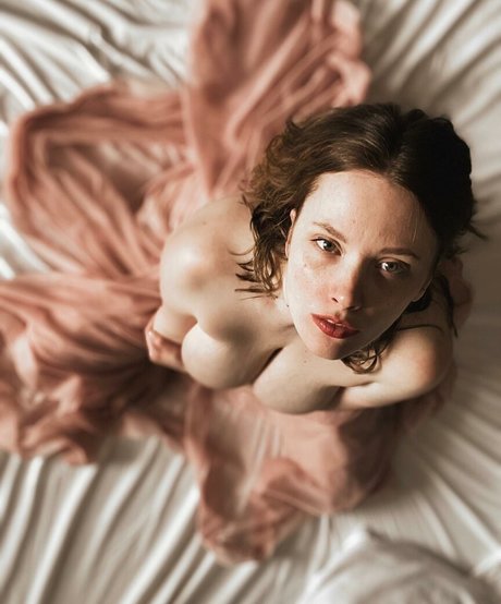 Ivie Walker star hot pictures