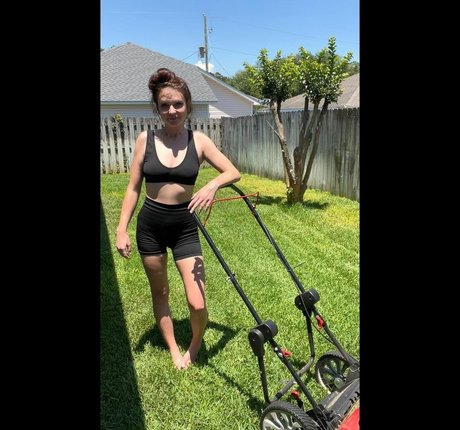 MudslinginTrainwreckVIP model adult galleries