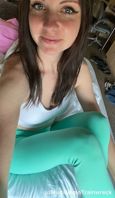 MudslinginTrainwreckVIP model porn pic