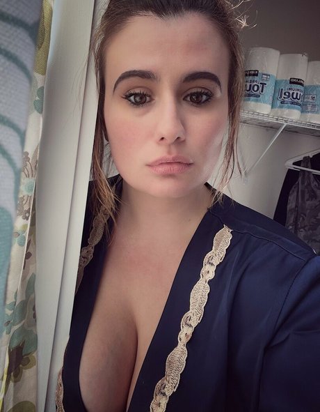 blowjob brunette onlyfans pretty images