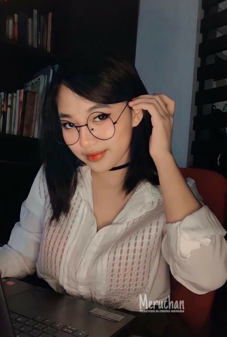 MeruChan nudes model galleries