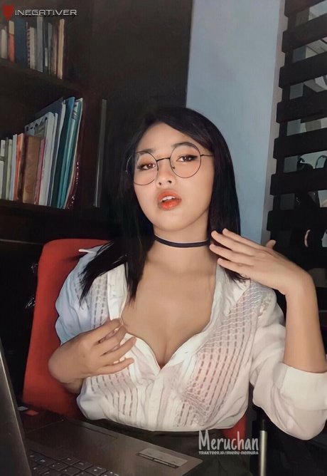 MeruChan hot star photo