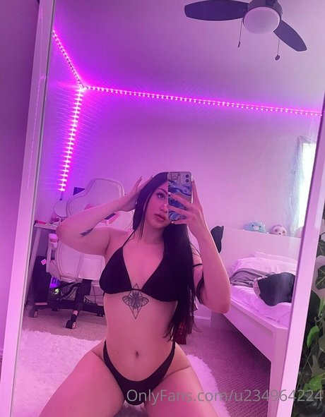 itsazaleaxo model beautiful pics