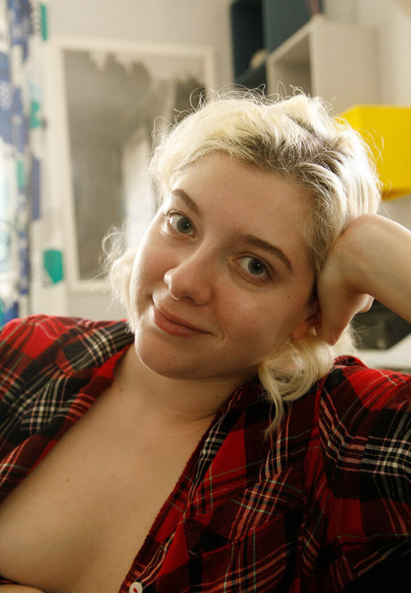 fat girls onlyfans pornographic photo