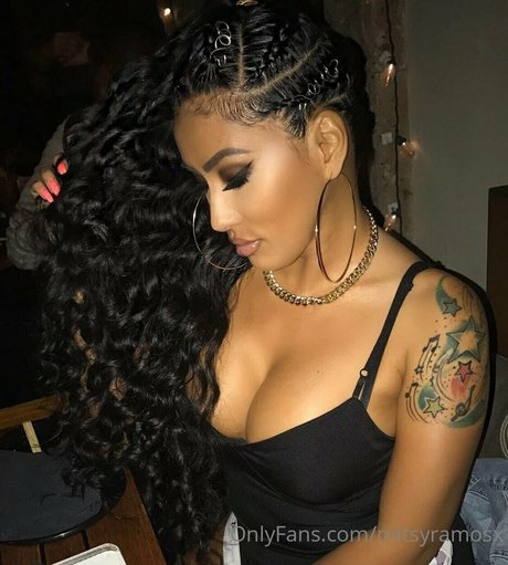 mitsyramosx sex model gallery