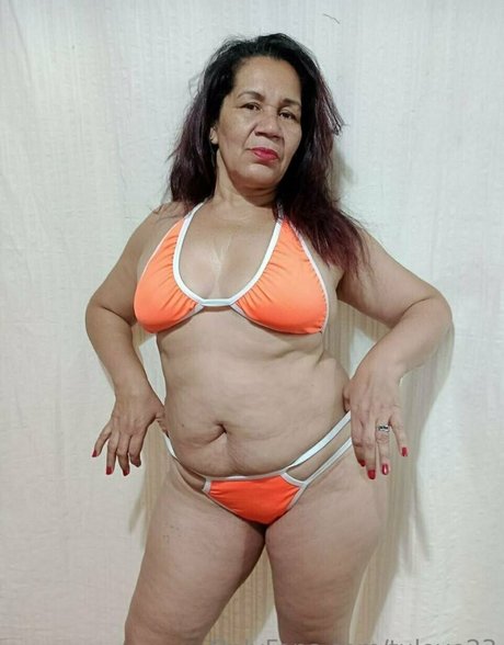 tulove23 pornstar naked picture