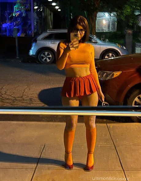 simoniliciousxxx nudes star pics