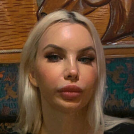 simoniliciousxxx pretty model images