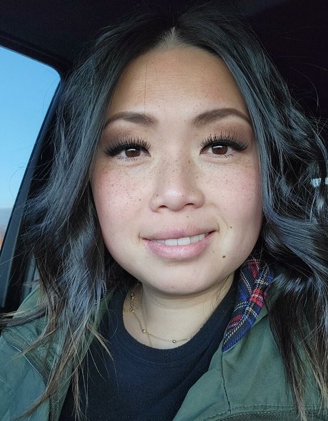 Miss Jee Yung model xxx pic