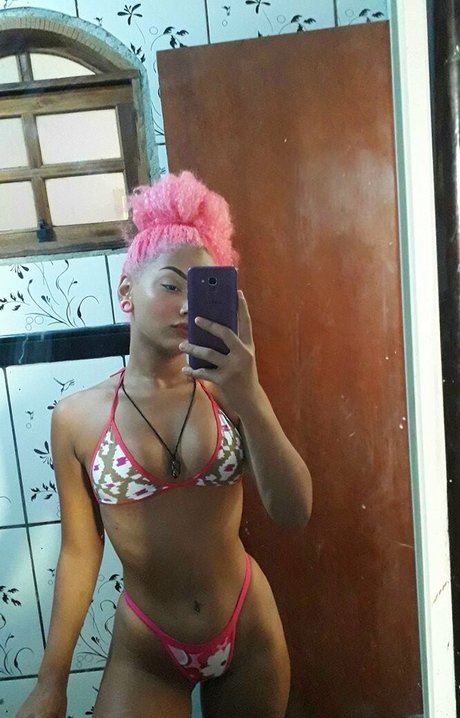 tthays 7 model sexy images