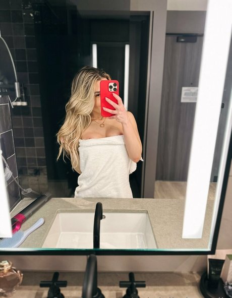 gabrielledrumolin star hot pictures